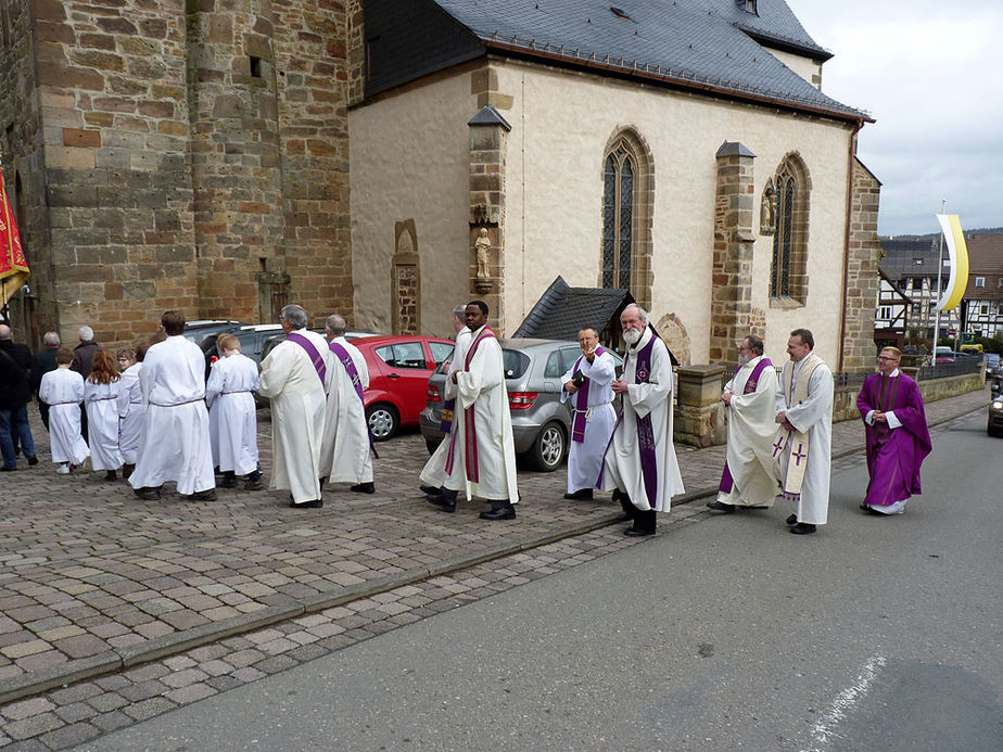 Festgottesdienst zum 50jahrigen Priesterjubiläum von Stadtpfarrer i.R. Geistlichen Rat Ulrich Trzeciok (Foto: Karl-Franz Thiede)